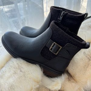 UGG Harrison Boot SIZE 7